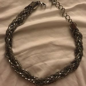 Express braided necklace